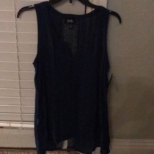NWT tank size medium